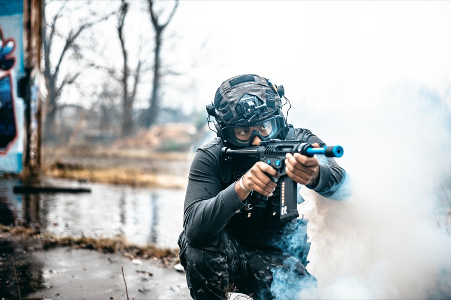 煙霧彈掩護撤退戰術