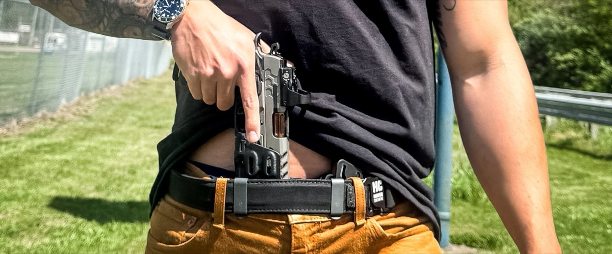 Concealed carry draw from the waistband