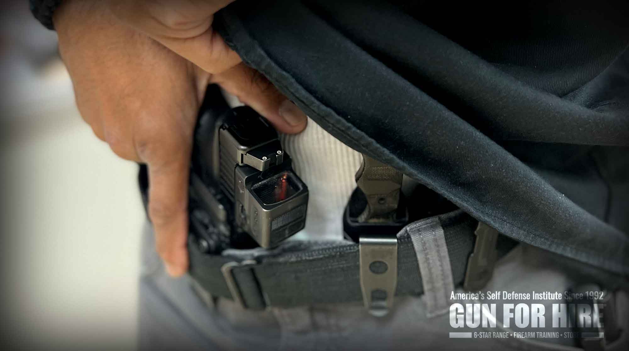 拔槍四階段動作分解